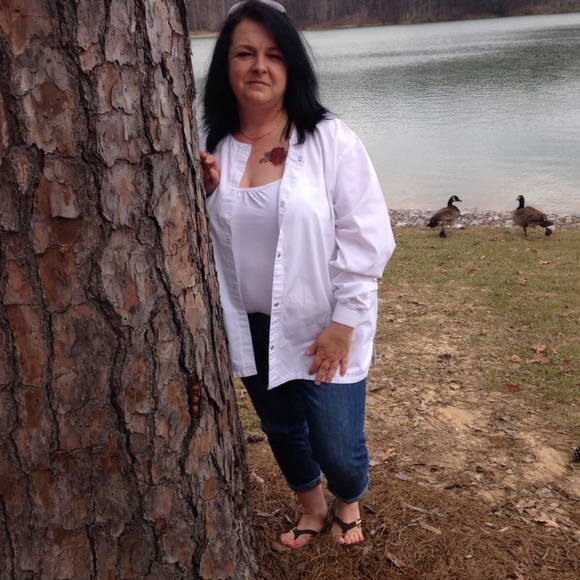 Meet your Posher, Donna - Picture 1 of 1